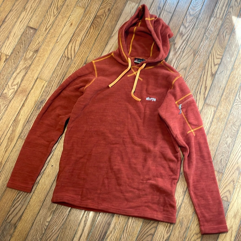 Sherpa Adventure Hear hooded fleece